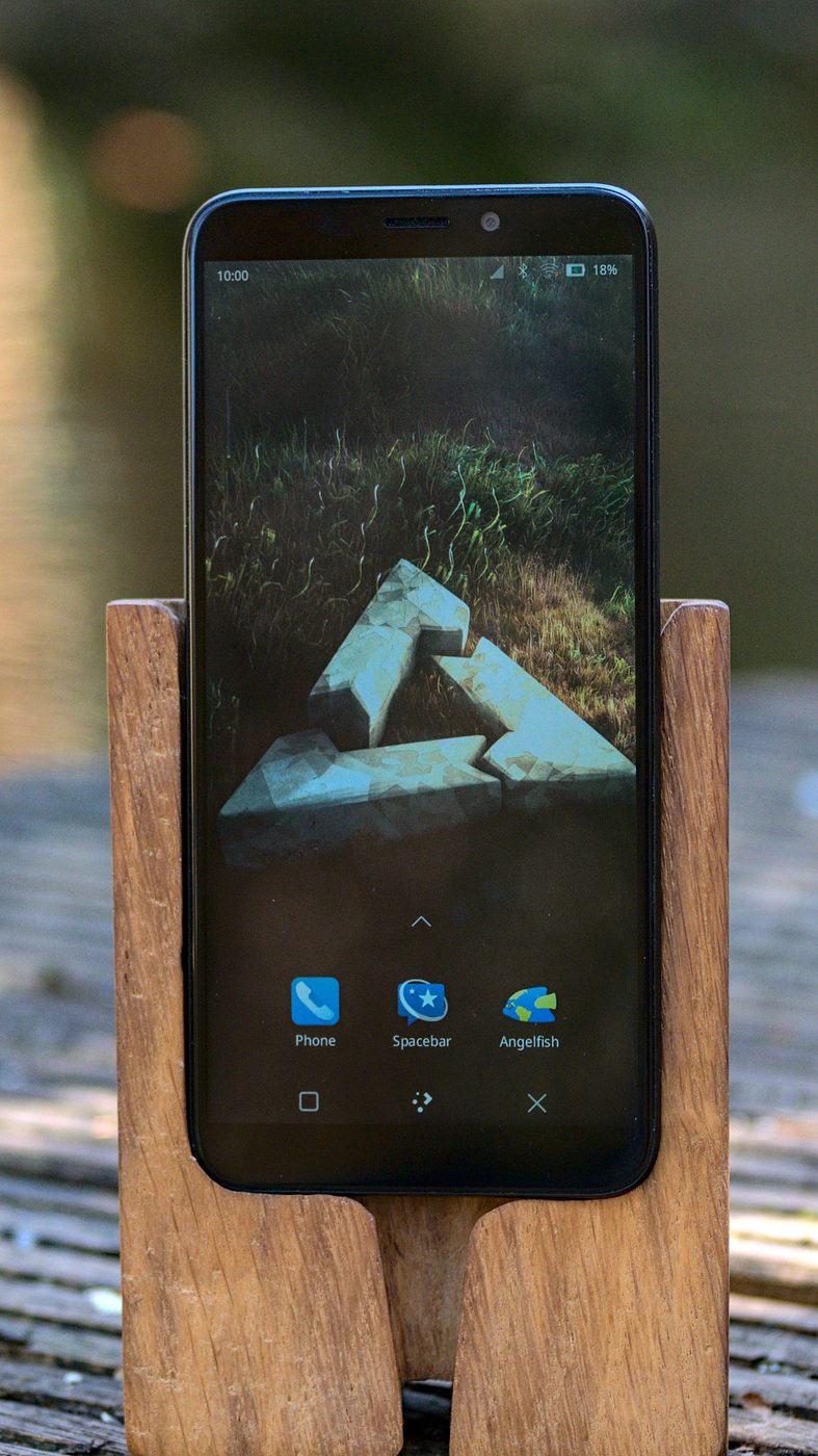 PinePhone Pro с Plasma Mobile